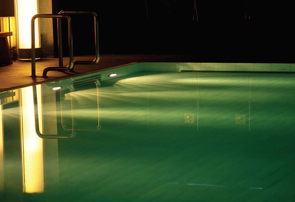Maritza Caneca, Night Pool